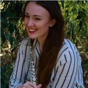 Graduated in Music and teaches music for beginners and flute lessons at beginner and advanced levels